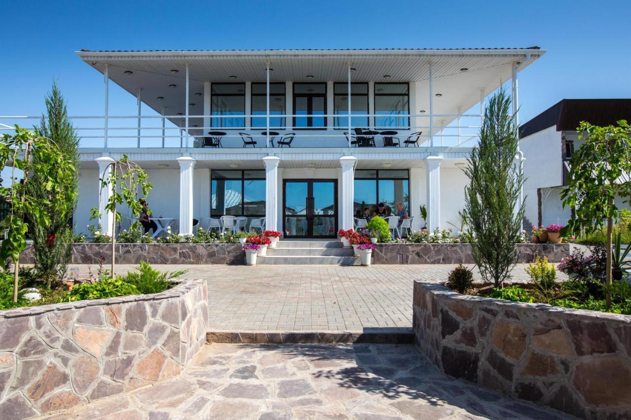 La Dolce Vita Resort Kapchagay Exterior photo