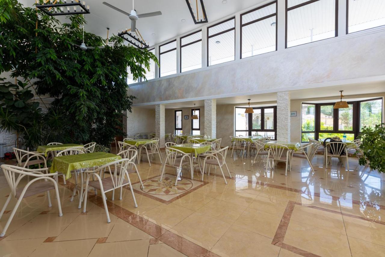La Dolce Vita Resort Kapchagay Exterior photo